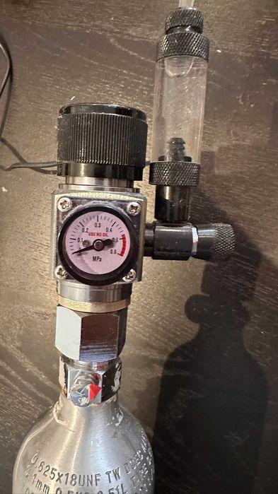 kit regulador CO2 c/ difusor e 2 garrafas