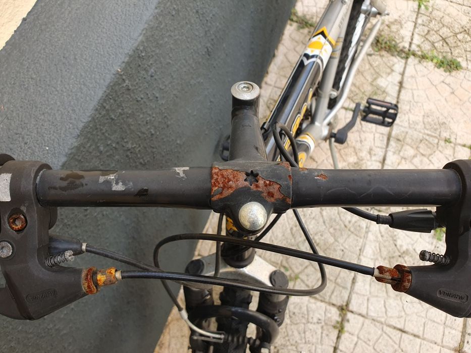 Bicicleta BTT Fundador FDR04 – 26", alumínio, mudanças Shimano