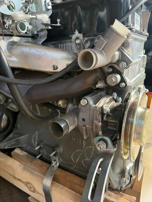 Продам двигатель на Ниву 21213