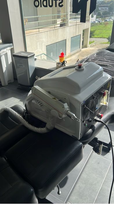 Maquina laser tatuagem