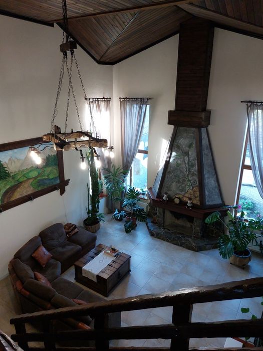 Продам современный 2х этажный дом с отличным ремонтом