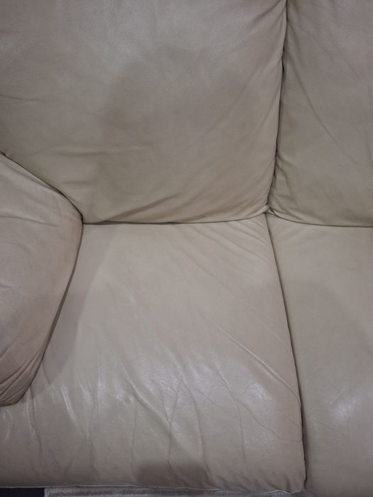 2 sofás pele genuína