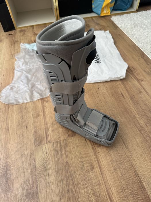 Bota walker M com bomba de ar