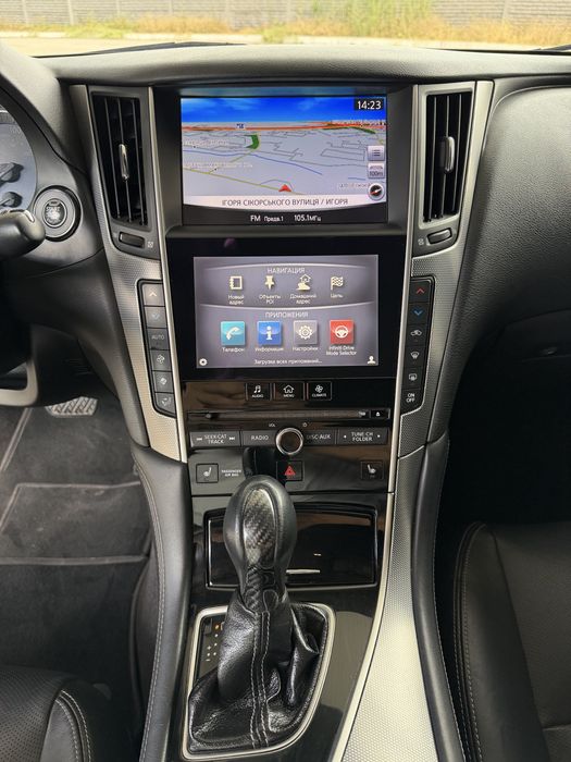 Infiniti Q50 2015г 3.5 Hybrid 141т км.