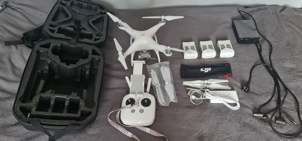 Dron DJI Phantom 4