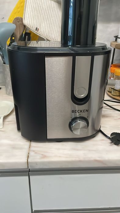 Máquina de sumos BECKEN