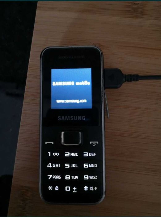 Dois Telemóveis Samsung