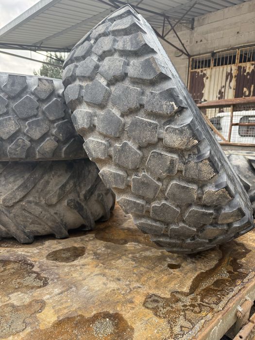 2 Pneus industriais 395/85 R20 XZL Michelin