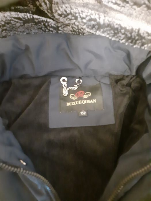 Зимова куртка на підлітка