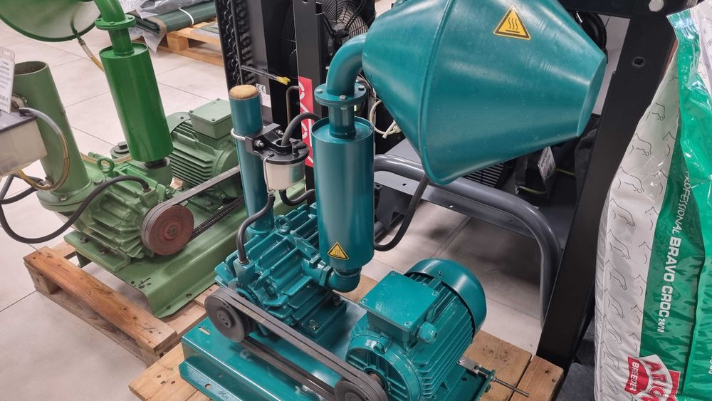 Agregat pompa próżniowa do dojarki Westfalia GEA 1200l stan IDEALNY