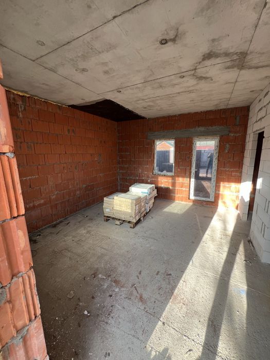 Боярка продам квартиру первый этаж с двориком 35м2