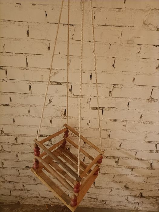 huśtawka dziecięca stan bardzo dobry