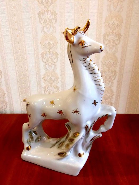 Статуетка Олень часів СРСР, Полонне