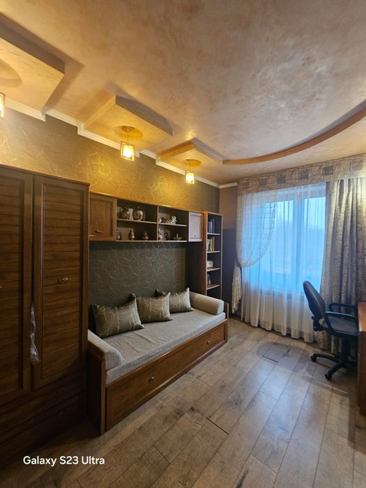 Продаж елітного будинку по вул. Назарія Яремчука ( Єршова  )