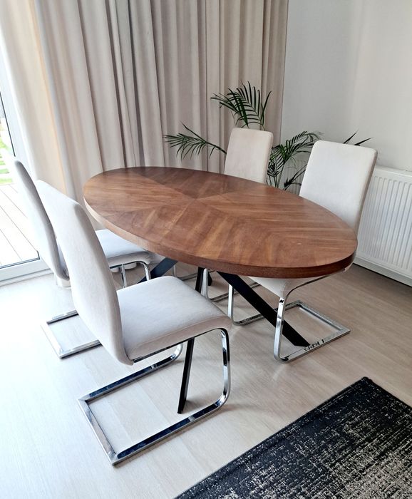 Stół owalny krzesła