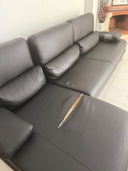 Sofá preto chaise longue