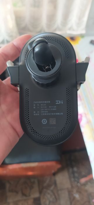 держатель в машину для телефона с беспроводной зарядкой