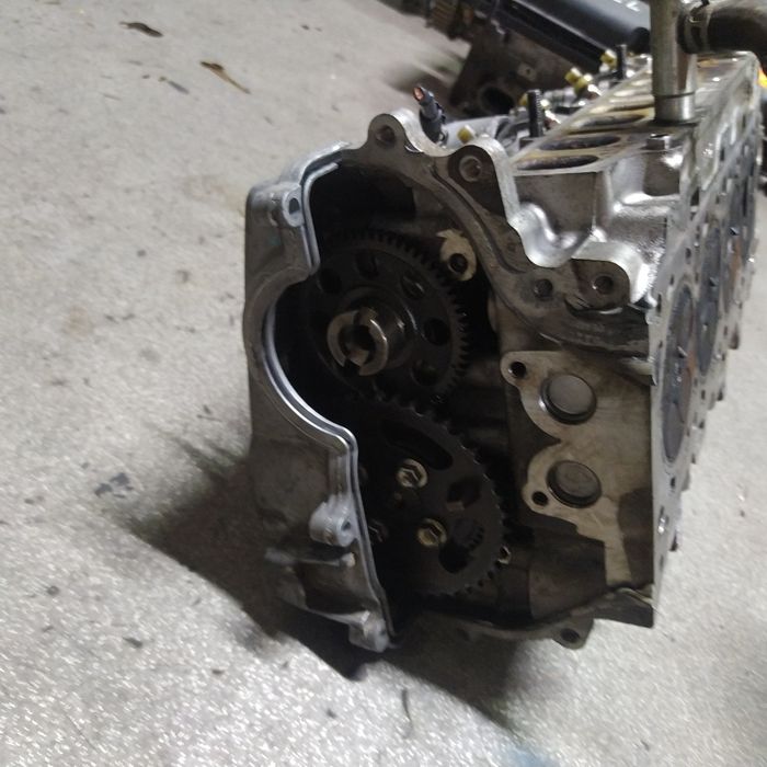 ГБЦ головка блока циліндрів Toyota Avensis T25 RAV4 2.2 DIESEL.