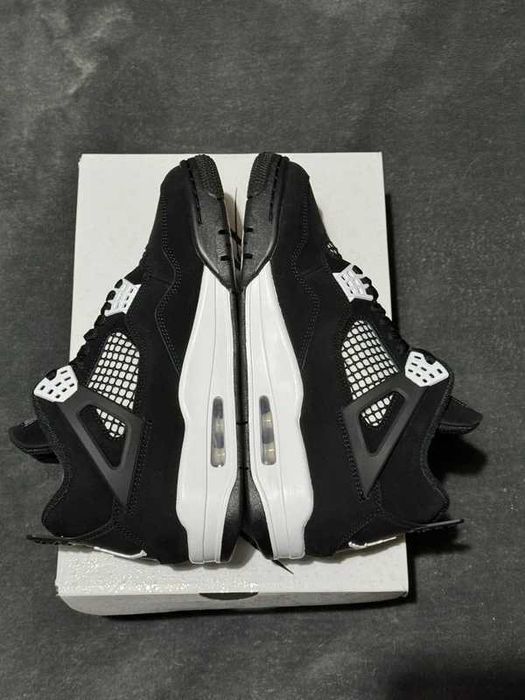 Jordan 4 Retro White Thunder R.45