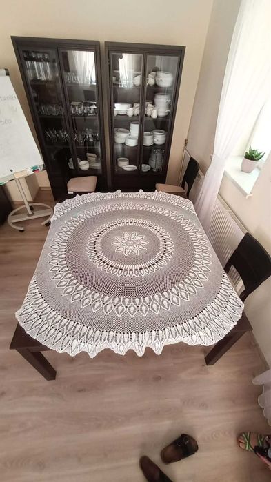 Obrus biały okrągły  średnica 190cm
