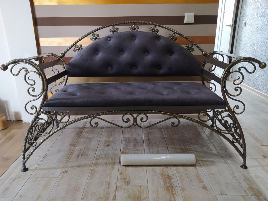 Кований диван банкетка