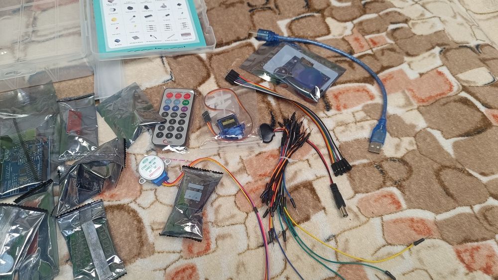 Обучающий набор програмирования Arduino Starter на базе Uno R3 ардуино
