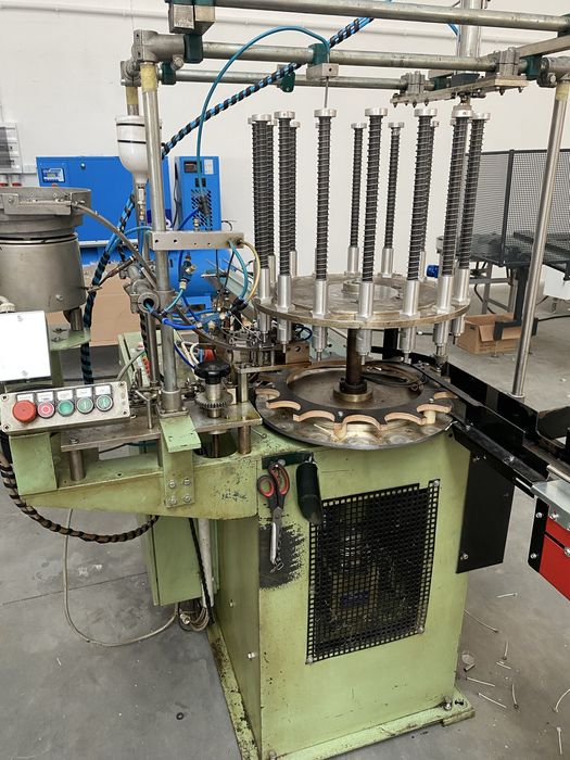 Linia do zalewania swiec zniczy wkladow