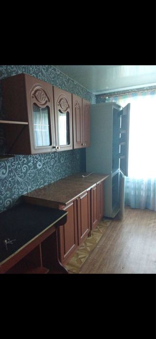 Сдам двох комнатную квартиру  в гуртожитку