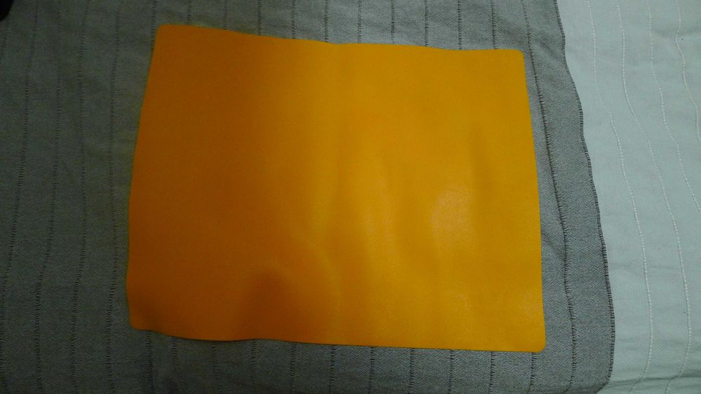 Stolnica silikonowa pomarańczowa 40 cm x 50 cm