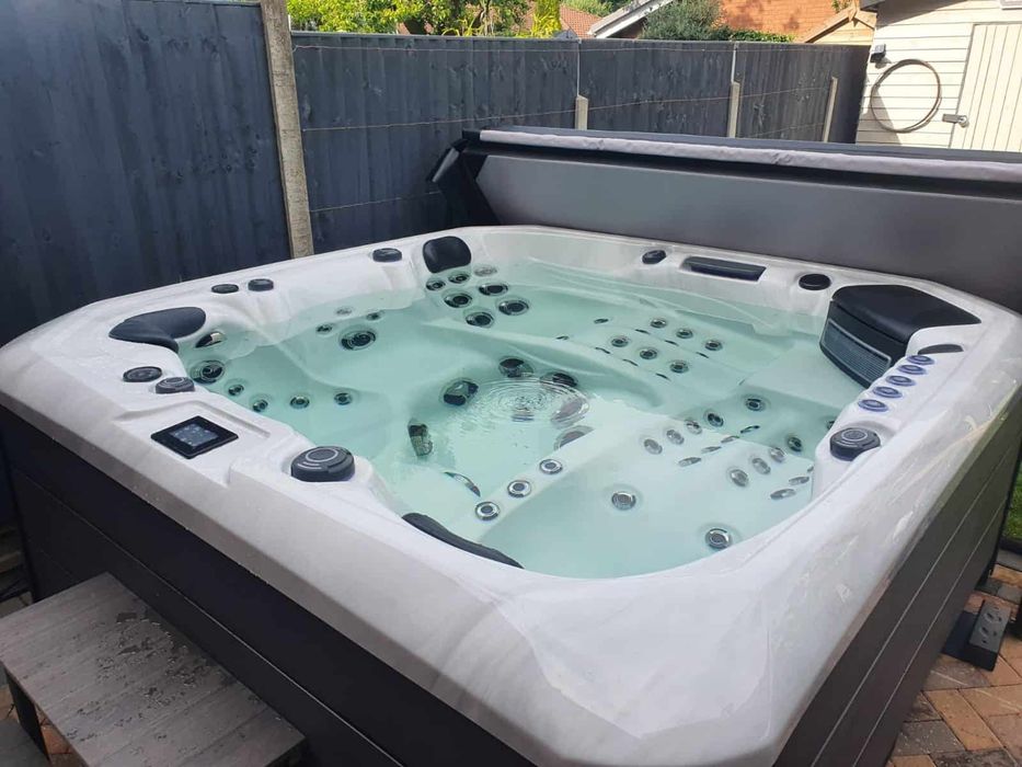 jacuzzi ogrodowe Barcelona 2026 Platinum Spas