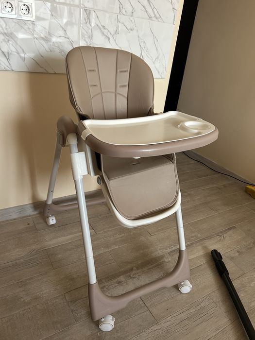 Стільчик для годування в ідеальному стані