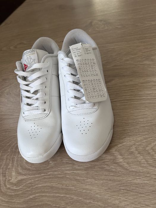 Жіночі кросівки reebok classic