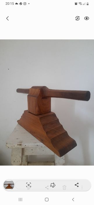 Prensa moedor em madeira