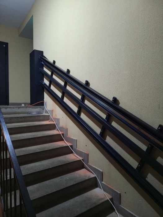 Похилий підйомник для маломобільних груп населення