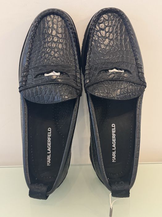 Продам лоферы новые