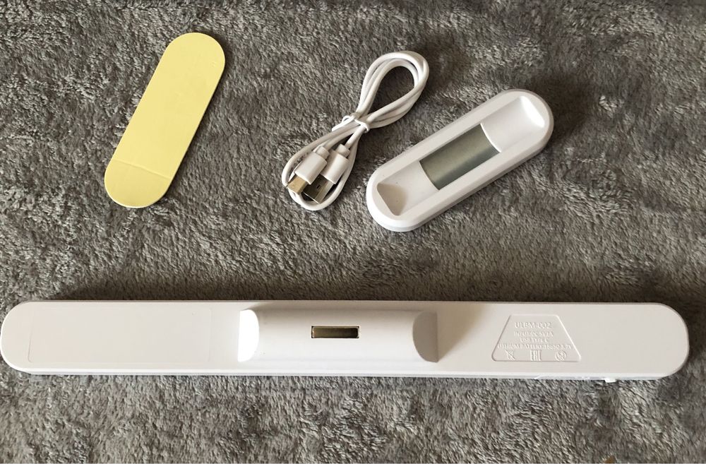 Акумуляторний LED світильник (лампа) на магнітному кріпленні.