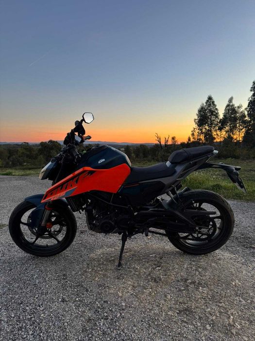 KTM DUKE 125 2024