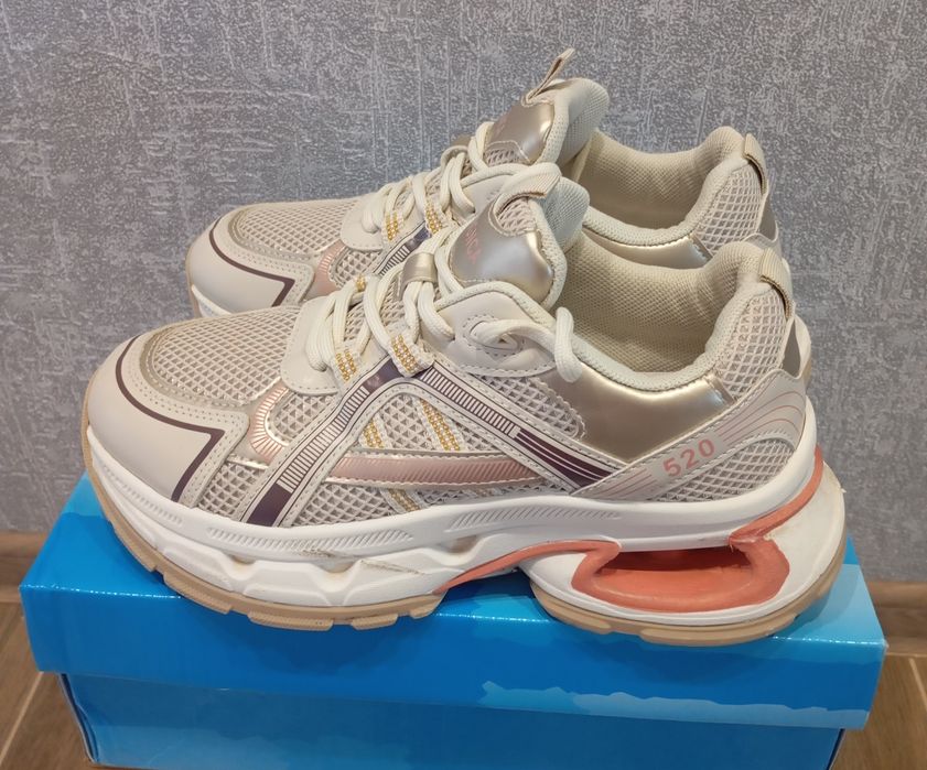 Кросовки  для девочки