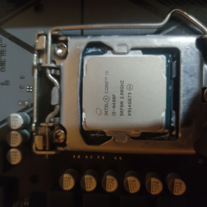 I5 9400f + 24gb RAM DDR4 + MotherBoard ASUS 

Vendo conjunto de m