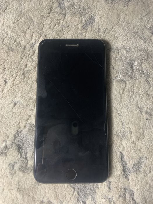 iPhone 7+ 32gb + чохол в подарунок