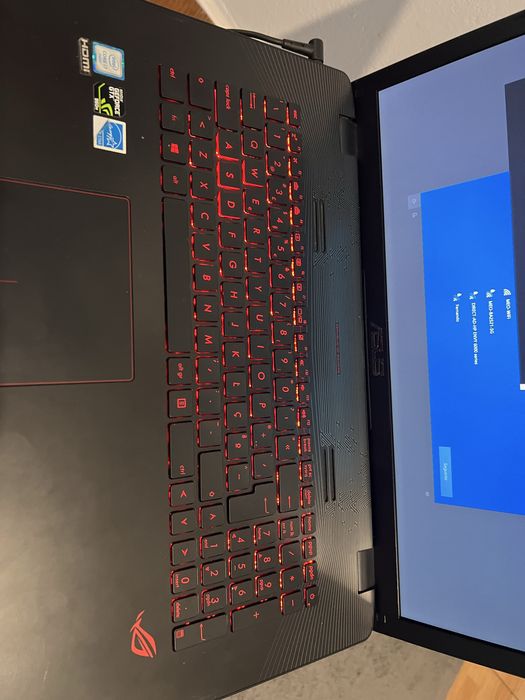 ASUS ROG GL752VW - Portátil Gaming 17.3” | i7 | 32GB RAM | SSD+HDD | Carregador incluído