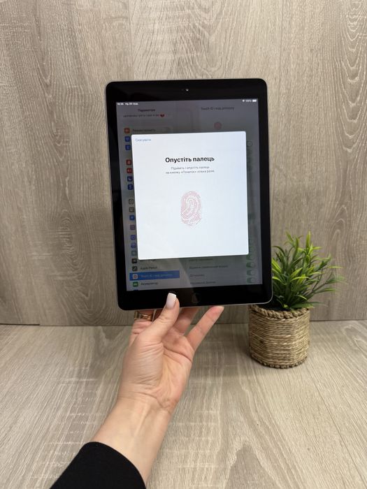 iPad 6 32 ГБ Wi-Fi