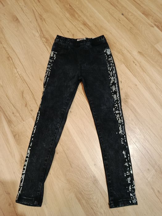 Jeansy dla dziewczynki 122-128