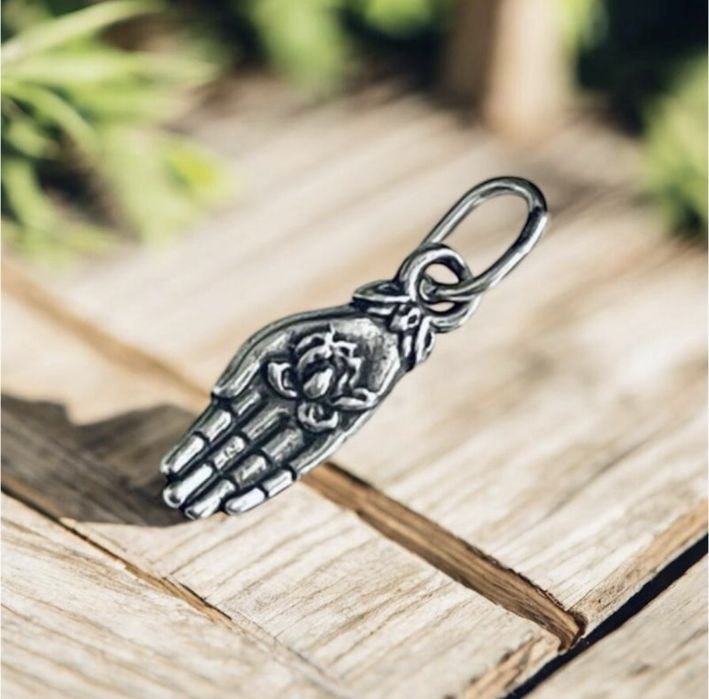 Кулон срібло 925 підвіска срібна оберіг Рука Фатіми з лотосом