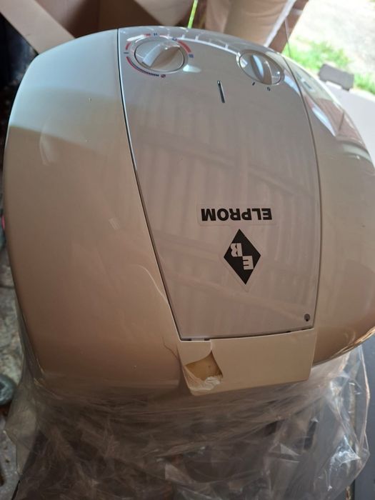 Elektryczny podgrzewacz wody 15L