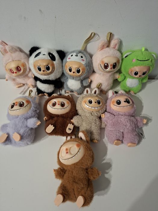 Labubu pop mart maskotki 10 sztuk  jak nowe
