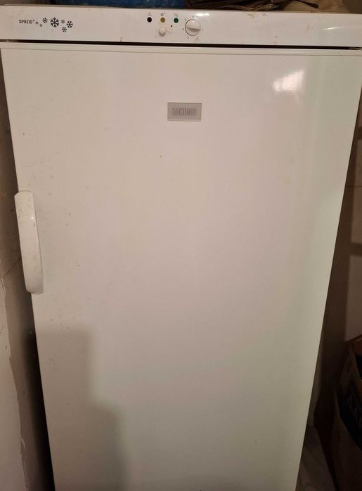 Продам морозильну камеру Снайге