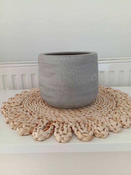 Doniczka szara betonowa 12 cm