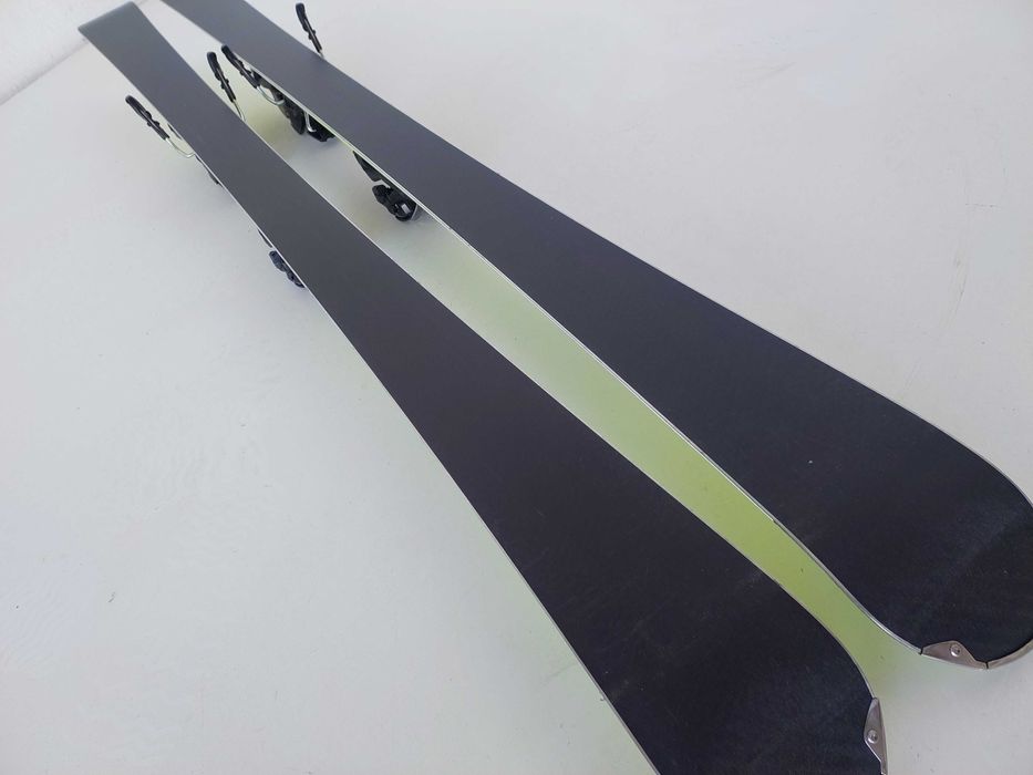 Narty VOLKL racetiger SC 12 limited 153 CM (2)