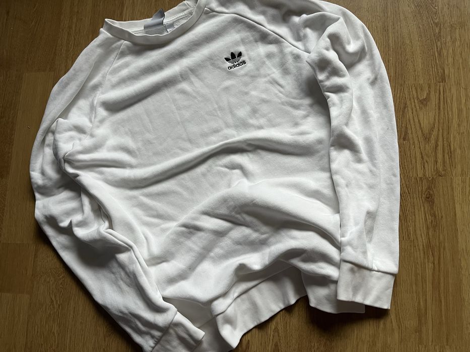 Biała bluza Adidas Originals – rozmiar M, klasyczne logo